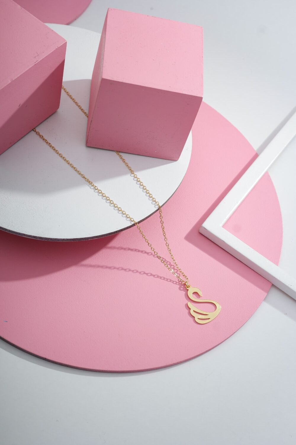 Pingente Cisne Banhado a Ouro 18k - Imagem 3